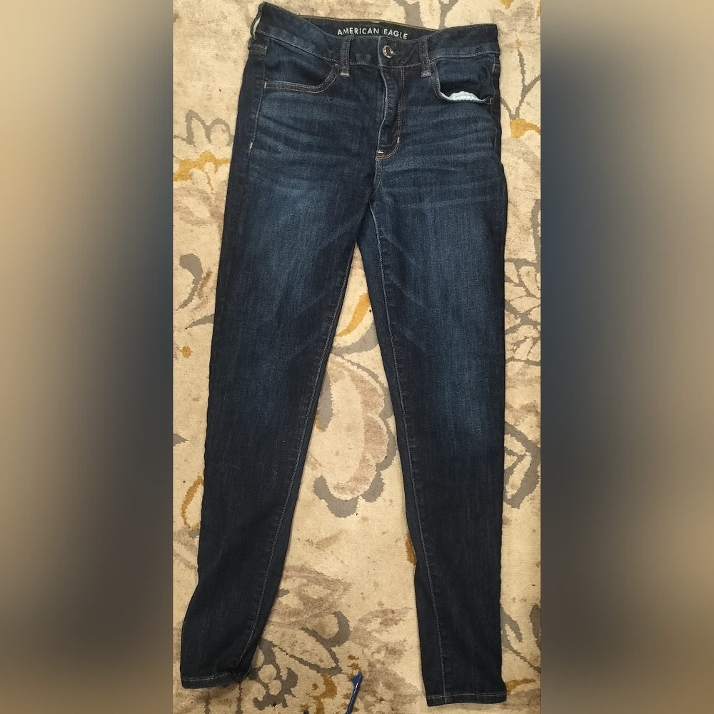 Woman's hi rise skinny jeans